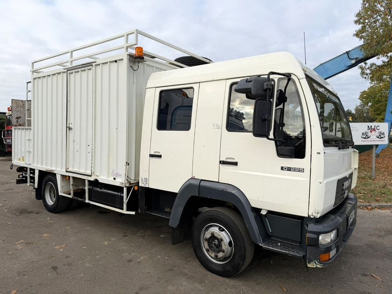 MAN 10.225 LC CLOSED BOX / KOFFER - DOKA - MANUAL GEARBOX - *344.000km* - STEEL SPRING / BLATT / LAMES - BE TRUCK - 厢式卡车:图1 MAN 10.225 LC CLOSED BOX / KOFFER - DOKA - MANUAL GEARBOX - *344.000km* - STEEL SPRING / BLATT / LAMES - BE TRUCK - 厢式卡车:图1