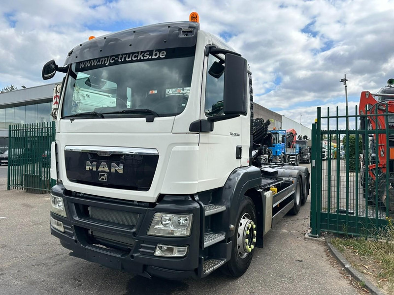 MAN TGS 28.360 6x2 HOOKLIFT 21T HIAB MULTILIFT XR21-S51 - LIFT AXLE - BE TRUCK - 吊钩升降车:图2 MAN TGS 28.360 6x2 HOOKLIFT 21T HIAB MULTILIFT XR21-S51 - LIFT AXLE - BE TRUCK - 吊钩升降车:图2