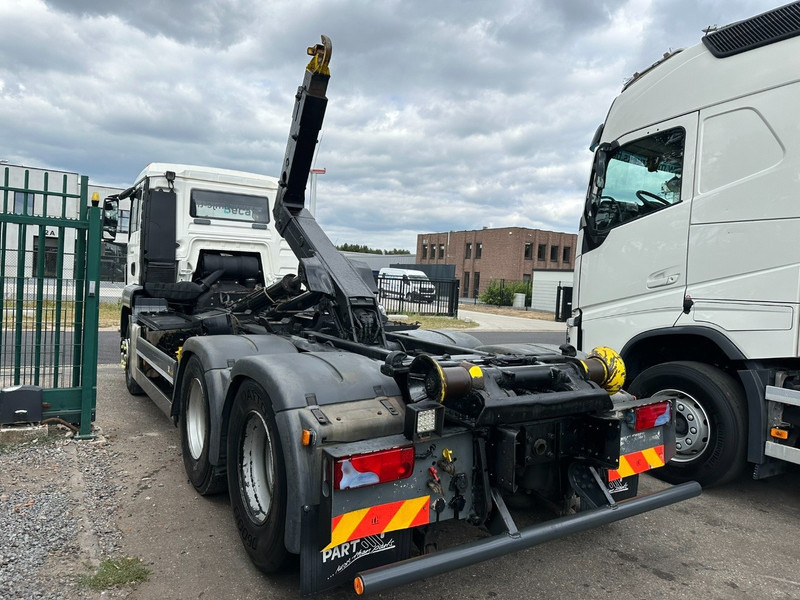 MAN TGS 28.360 6x2 HOOKLIFT 21T HIAB MULTILIFT XR21-S51 - LIFT AXLE - BE TRUCK - 吊钩升降车:图4 MAN TGS 28.360 6x2 HOOKLIFT 21T HIAB MULTILIFT XR21-S51 - LIFT AXLE - BE TRUCK - 吊钩升降车:图4