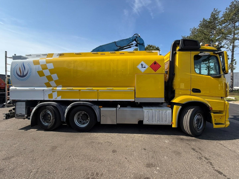 Mercedes-Benz ANTOS 2632 6x2 FUEL TANKER 16.000L - 4 COMP - DIESEL / PETROL - RETARDER - EURO 6 - LIFT / STEERING AXLE - *FULL AIR* - BE TRUCK - 罐车:图4 Mercedes-Benz ANTOS 2632 6x2 FUEL TANKER 16.000L - 4 COMP - DIESEL / PETROL - RETARDER - EURO 6 - LIFT / STEERING AXLE - *FULL AIR* - BE TRUCK - 罐车:图4