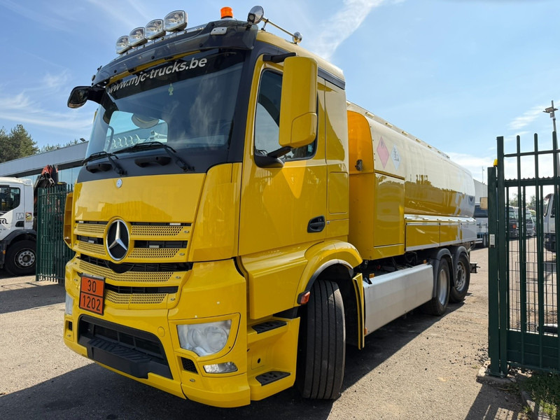 Mercedes-Benz ANTOS 2632 6x2 FUEL TANKER 16.000L - 4 COMP - DIESEL / PETROL - RETARDER - EURO 6 - LIFT / STEERING AXLE - *FULL AIR* - BE TRUCK - 罐车:图3 Mercedes-Benz ANTOS 2632 6x2 FUEL TANKER 16.000L - 4 COMP - DIESEL / PETROL - RETARDER - EURO 6 - LIFT / STEERING AXLE - *FULL AIR* - BE TRUCK - 罐车:图3