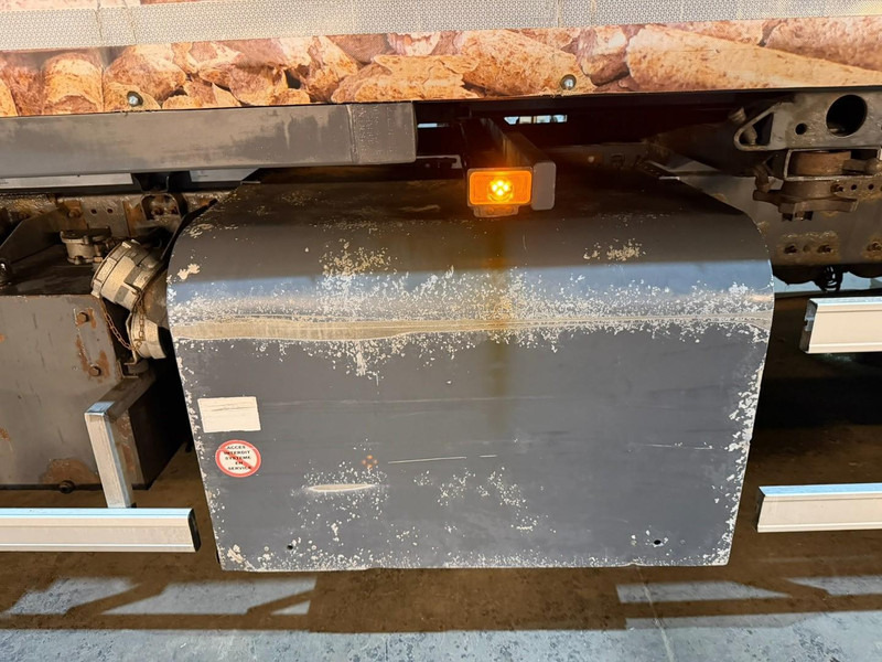 侧帘卡车 Volvo FH 460 8x4 TRIDEM CURTAINSIDE BOX 8m50 / BDF / SILO COMPRESSOR - *FULL AIR* - EURO 6 - LIFT + STEERING AXLE - BE TRUCK：图15