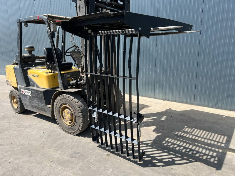 Cat 313E / 320F / 323E / 325F / 329E / 330F / 336E / 3 - 驾驶室和内部 适用于 建筑机械:图2 Cat 313E / 320F / 323E / 325F / 329E / 330F / 336E / 3 - 驾驶室和内部 适用于 建筑机械:图2