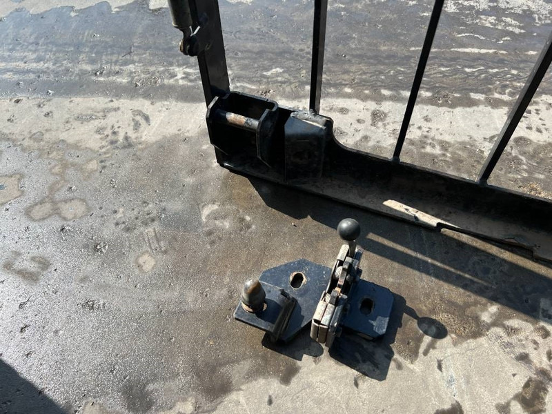 Cat 313E / 320F / 323E / 325F / 329E / 330F / 336E / 3 - 驾驶室和内部 适用于 建筑机械:图5 Cat 313E / 320F / 323E / 325F / 329E / 330F / 336E / 3 - 驾驶室和内部 适用于 建筑机械:图5