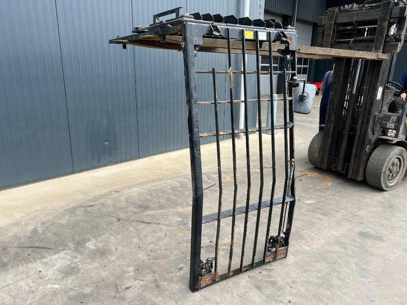 Cat 313E / M315F / 320F / 323E / 325F / 329E / 330F / - 驾驶室和内部 适用于 建筑机械:图2 Cat 313E / M315F / 320F / 323E / 325F / 329E / 330F / - 驾驶室和内部 适用于 建筑机械:图2