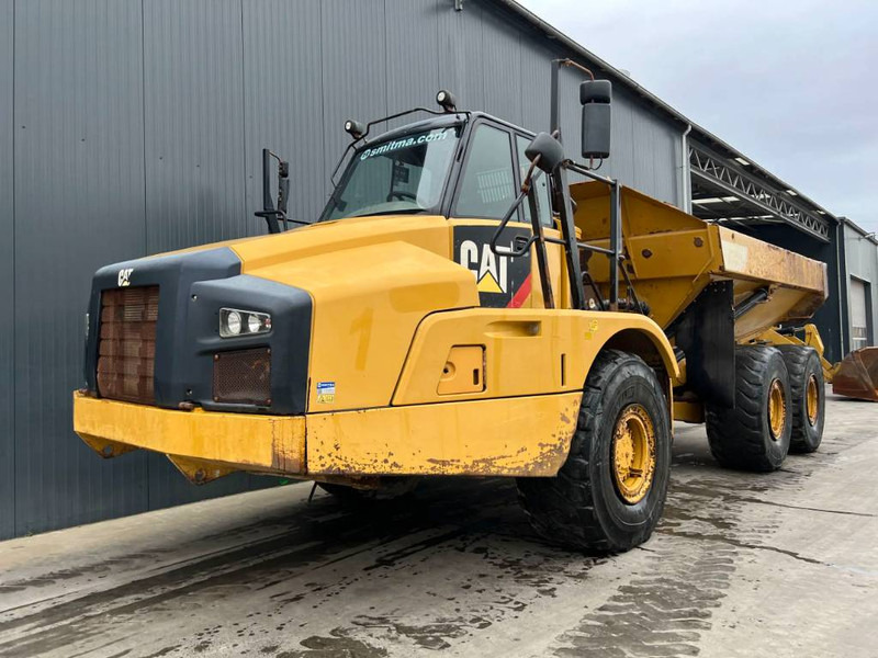 Cat 735B - 铰接式自卸车:图1 Cat 735B - 铰接式自卸车:图1