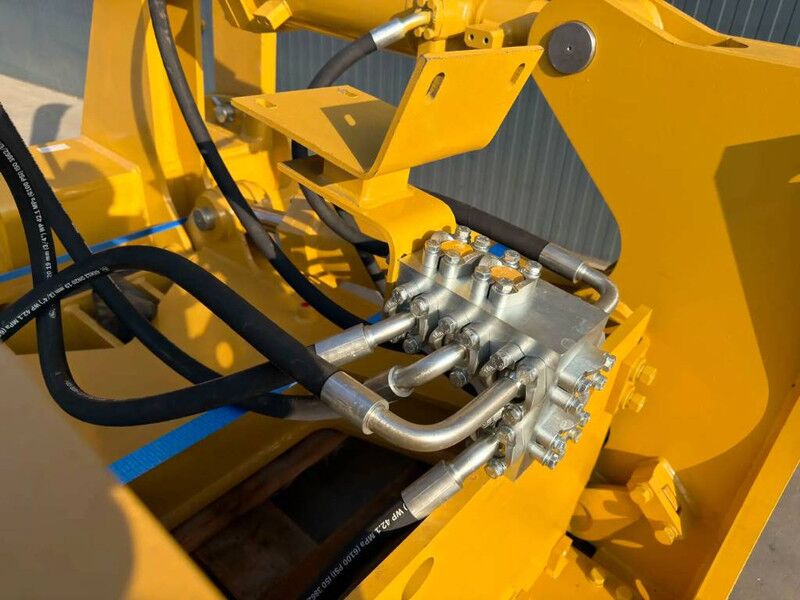 Cat D8T Multi Shank Ripper - 附件 适用于 建筑机械:图4 Cat D8T Multi Shank Ripper - 附件 适用于 建筑机械:图4