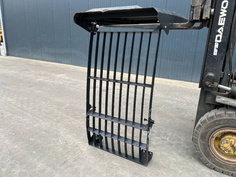 Cat M313D / M315D / M316D / M318D / M322D / M325D - 驾驶室和内部 适用于 建筑机械:图1 Cat M313D / M315D / M316D / M318D / M322D / M325D - 驾驶室和内部 适用于 建筑机械:图1