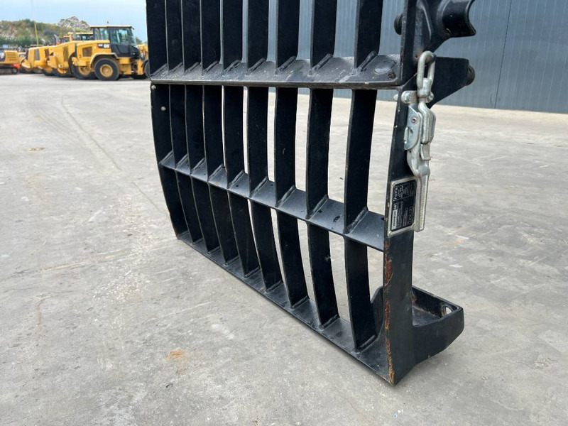 Cat M313D / M315D / M316D / M318D / M322D / M325D - 驾驶室和内部 适用于 建筑机械:图3 Cat M313D / M315D / M316D / M318D / M322D / M325D - 驾驶室和内部 适用于 建筑机械:图3