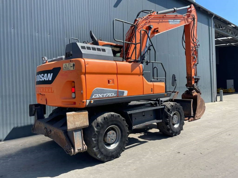 Doosan DX170W-5 - 轮式挖掘机:图4 Doosan DX170W-5 - 轮式挖掘机:图4
