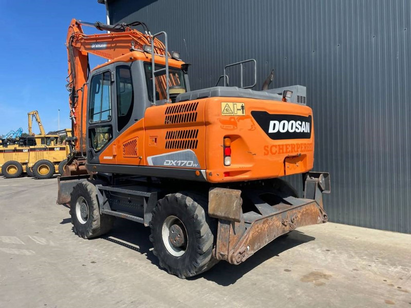 Doosan DX170W-5 - 轮式挖掘机:图2 Doosan DX170W-5 - 轮式挖掘机:图2