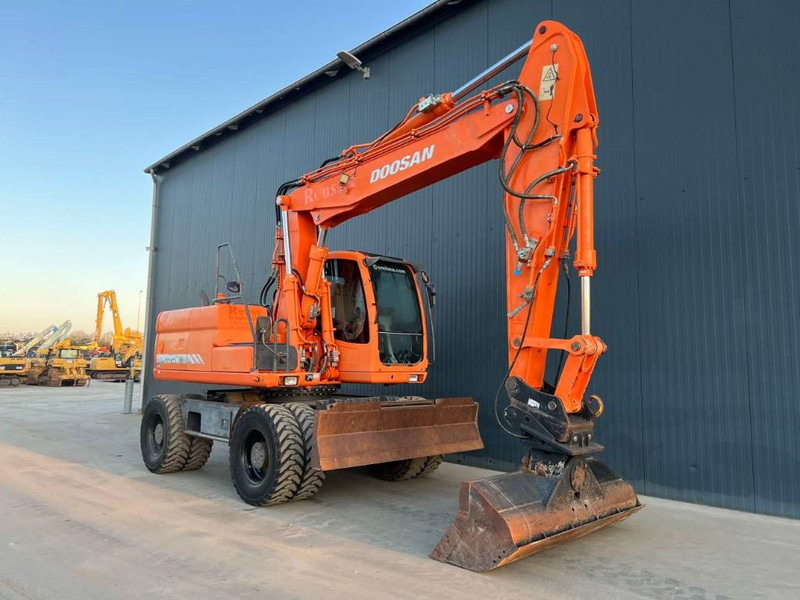 Doosan DX170W - 轮式挖掘机:图2 Doosan DX170W - 轮式挖掘机:图2