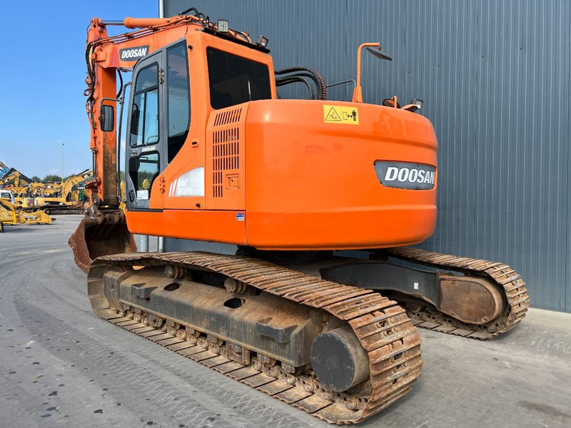 Doosan DX235LCR - 履带式挖掘机:图3 Doosan DX235LCR - 履带式挖掘机:图3