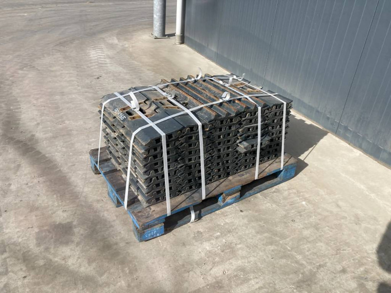 Komatsu PC150 / PC160 / PC180 / PC210 / PC240 3 Grouser 60 - 框架/ 底盘 适用于 建筑机械:图1 Komatsu PC150 / PC160 / PC180 / PC210 / PC240 3 Grouser 60 - 框架/ 底盘 适用于 建筑机械:图1