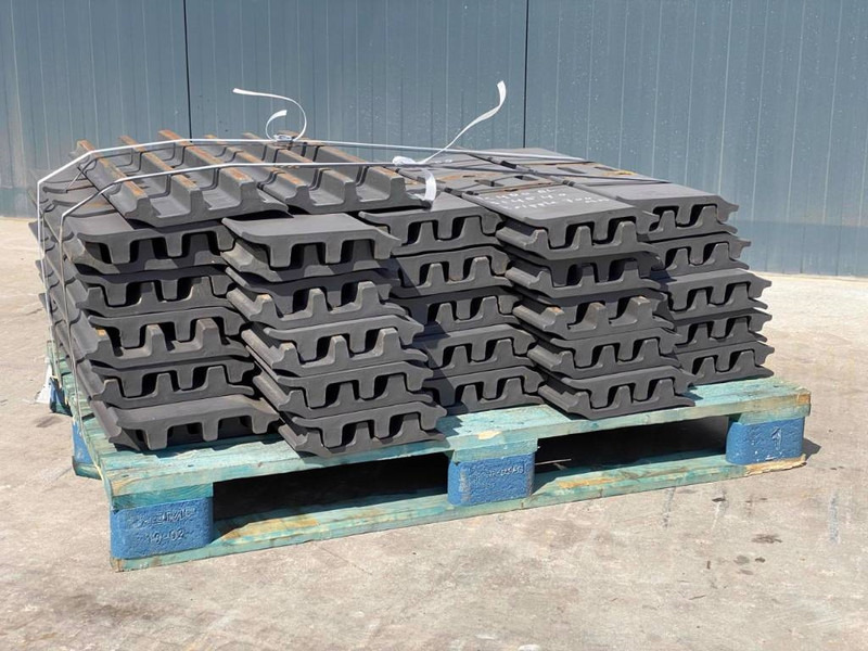 Komatsu PC300 / PC360 / PC400 Shoes/Pads - 框架/ 底盘 适用于 建筑机械:图3 Komatsu PC300 / PC360 / PC400 Shoes/Pads - 框架/ 底盘 适用于 建筑机械:图3