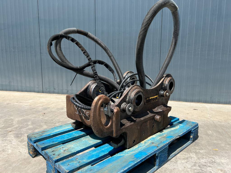 OilQuick OQ70/55 - 323E - 快速耦合器 适用于 建筑机械:图1 OilQuick OQ70/55 - 323E - 快速耦合器 适用于 建筑机械:图1