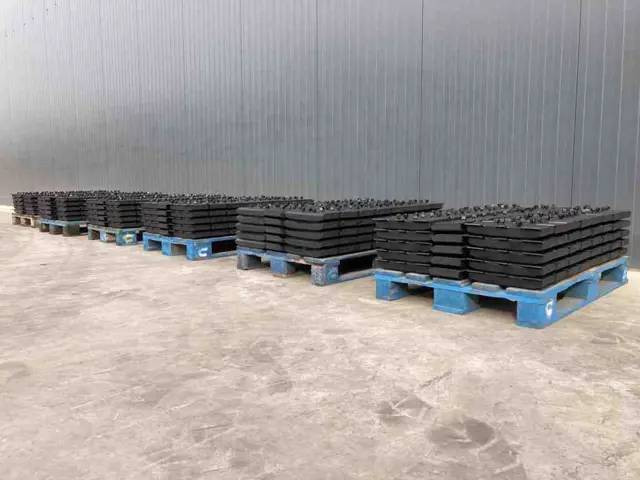 Vögele Rubber Asphalt Pads - 框架/ 底盘 适用于 建筑机械:图1 Vögele Rubber Asphalt Pads - 框架/ 底盘 适用于 建筑机械:图1
