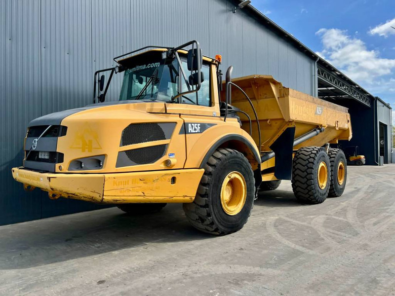 Volvo A25F - 铰接式自卸车:图1 Volvo A25F - 铰接式自卸车:图1