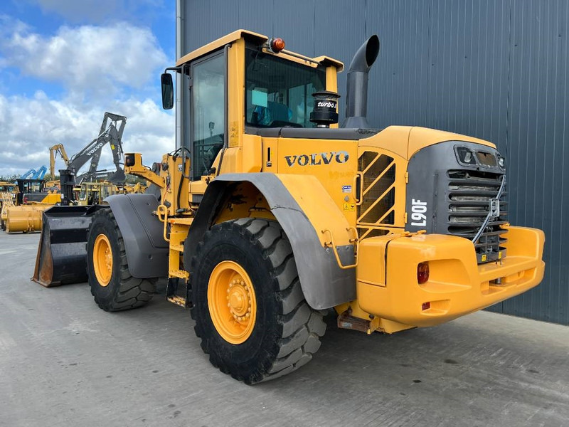 Volvo L90F - 轮式装载机:图3 Volvo L90F - 轮式装载机:图3
