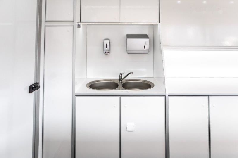 Bannert NA ZAMÓWIENIE Przyczepa z ladą chłodniczą, Anhänger mit Kühlteck - 自动售货拖车:图5 Bannert NA ZAMÓWIENIE Przyczepa z ladą chłodniczą, Anhänger mit Kühlteck - 自动售货拖车:图5