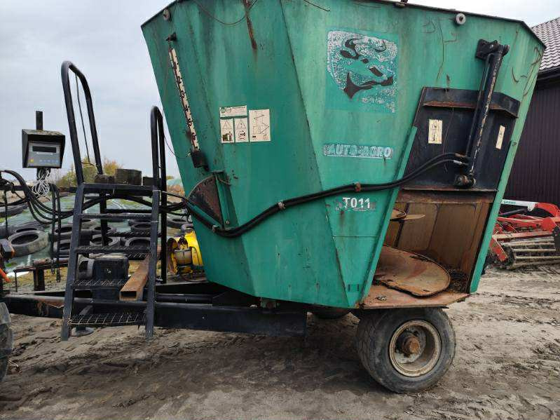 Auto-Agro T-011 - 饲料搅拌车:图1 Auto-Agro T-011 - 饲料搅拌车:图1