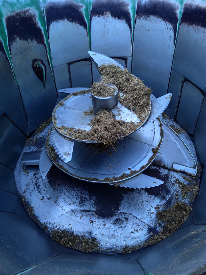 Auto-Agro T-011 - 饲料搅拌车:图4 Auto-Agro T-011 - 饲料搅拌车:图4