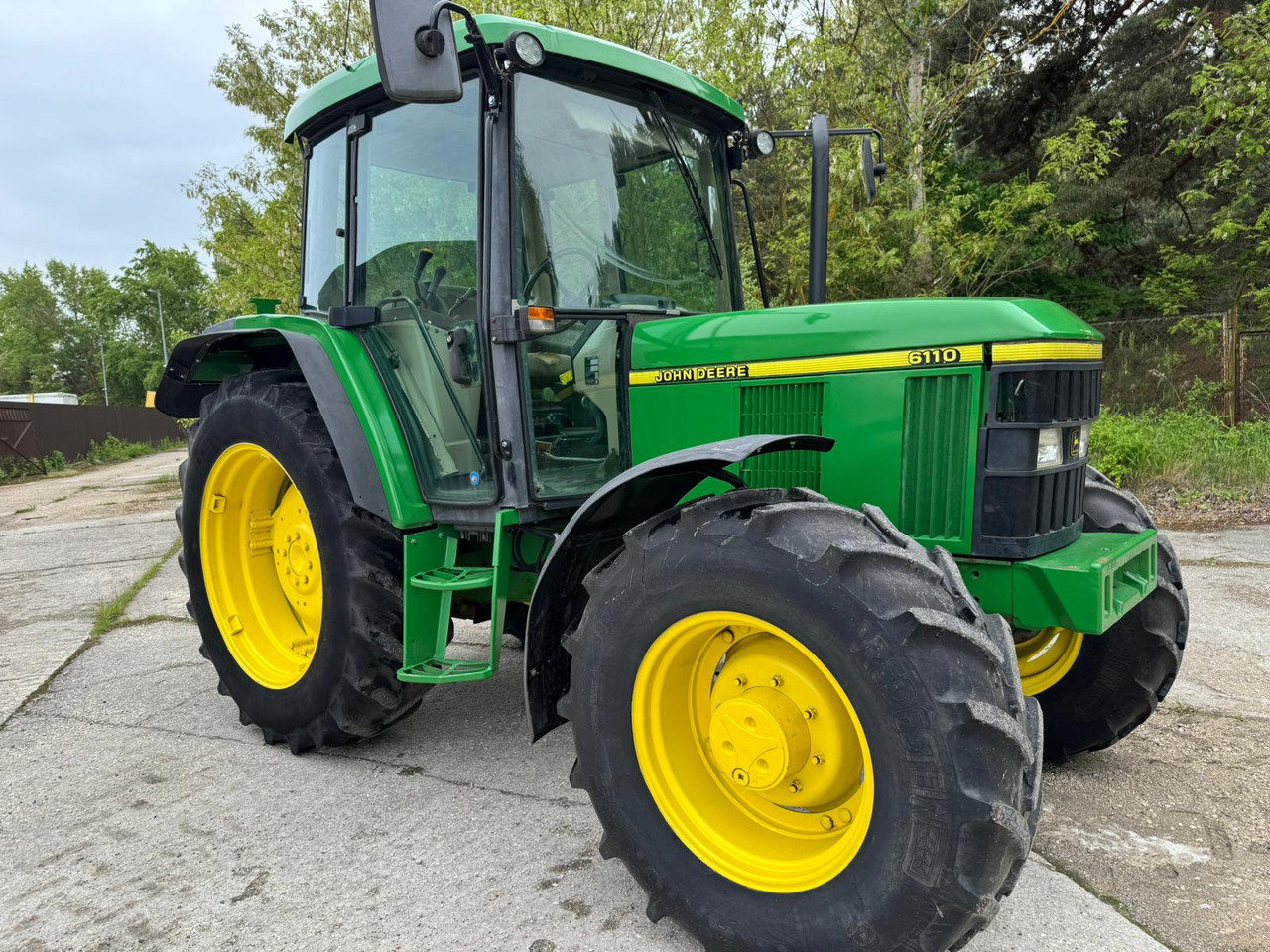 JOHN DEERE 6110 - 拖拉机:图1 JOHN DEERE 6110 - 拖拉机:图1