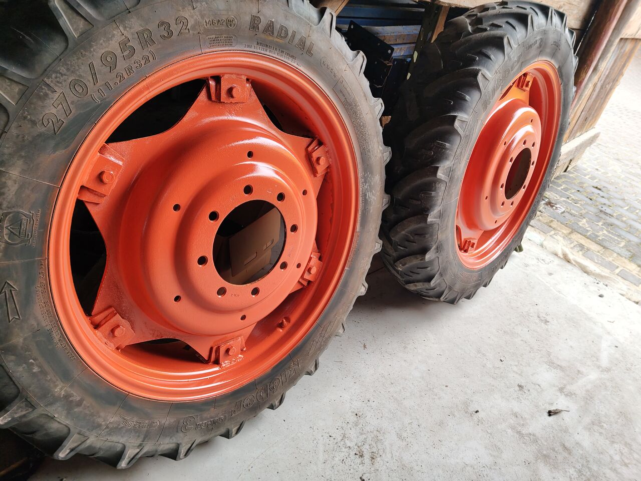 Kleber, Taurus 11.2 R32 (270/95 R32), 9.5 R48 - 车轮 适用于 农业机械:图3 Kleber, Taurus 11.2 R32 (270/95 R32), 9.5 R48 - 车轮 适用于 农业机械:图3