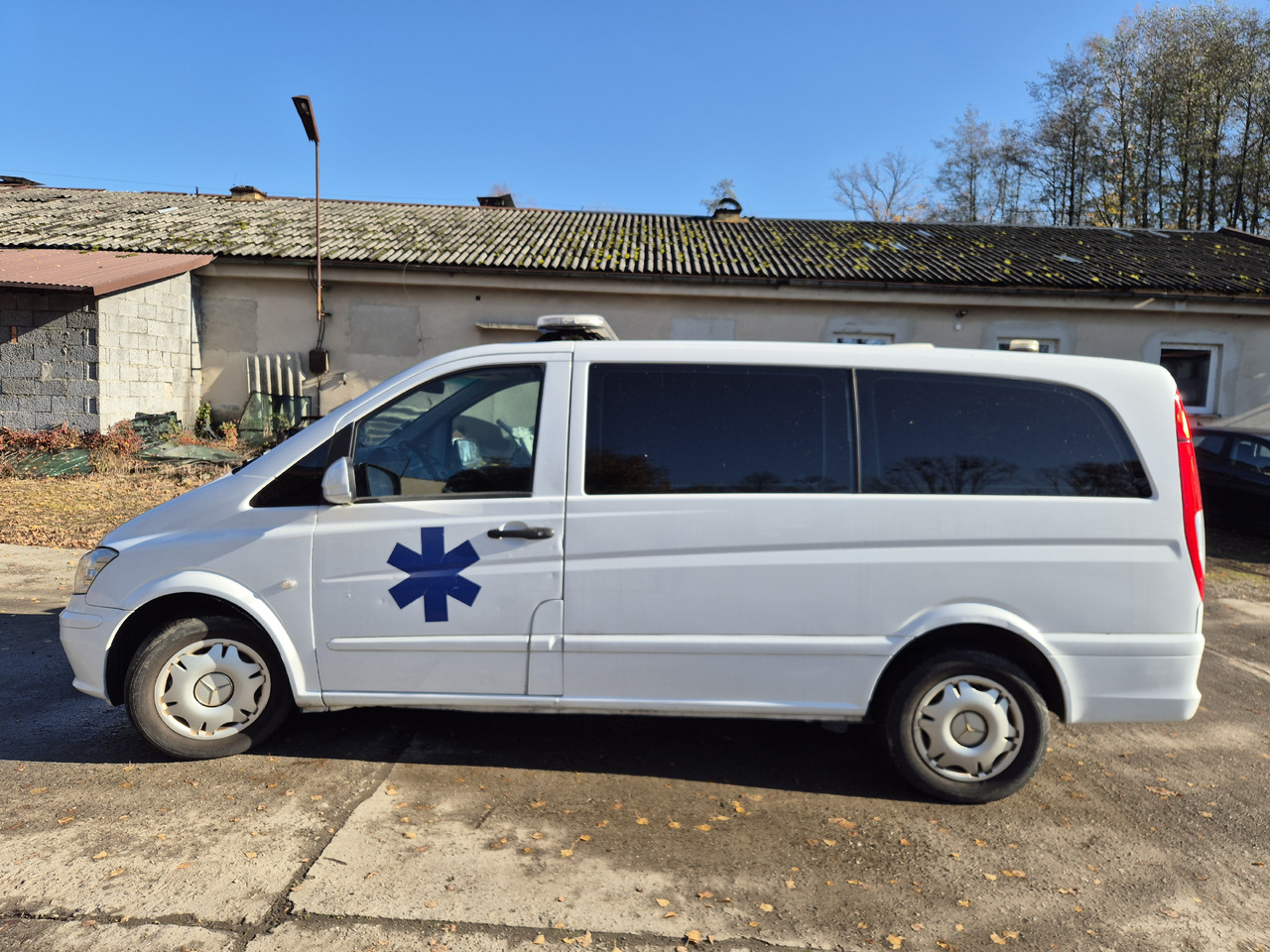 MERCEDES-BENZ Vito 122 CDi - 救护车:图2 MERCEDES-BENZ Vito 122 CDi - 救护车:图2