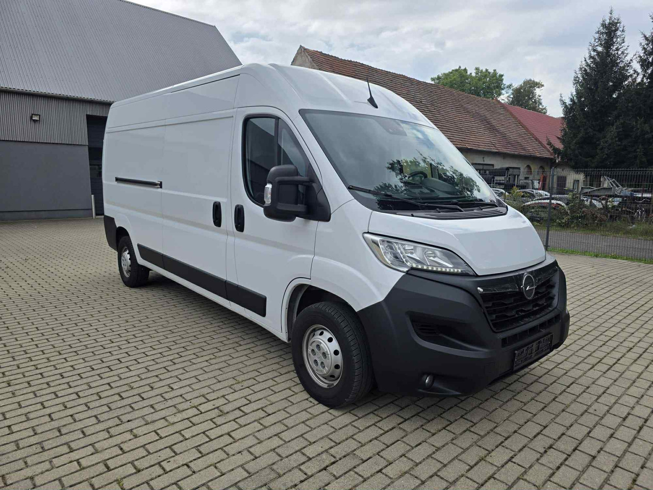 Opel Movano - 无侧窗厢式货车:图2 Opel Movano - 无侧窗厢式货车:图2