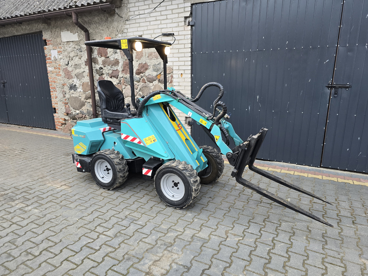 VANO 120 DS - 滑移装载机:图3 VANO 120 DS - 滑移装载机:图3