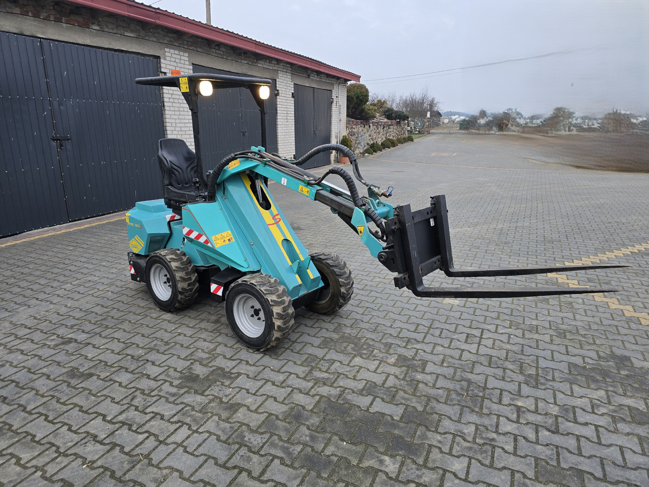 VANO 120 DS - 滑移装载机:图5 VANO 120 DS - 滑移装载机:图5