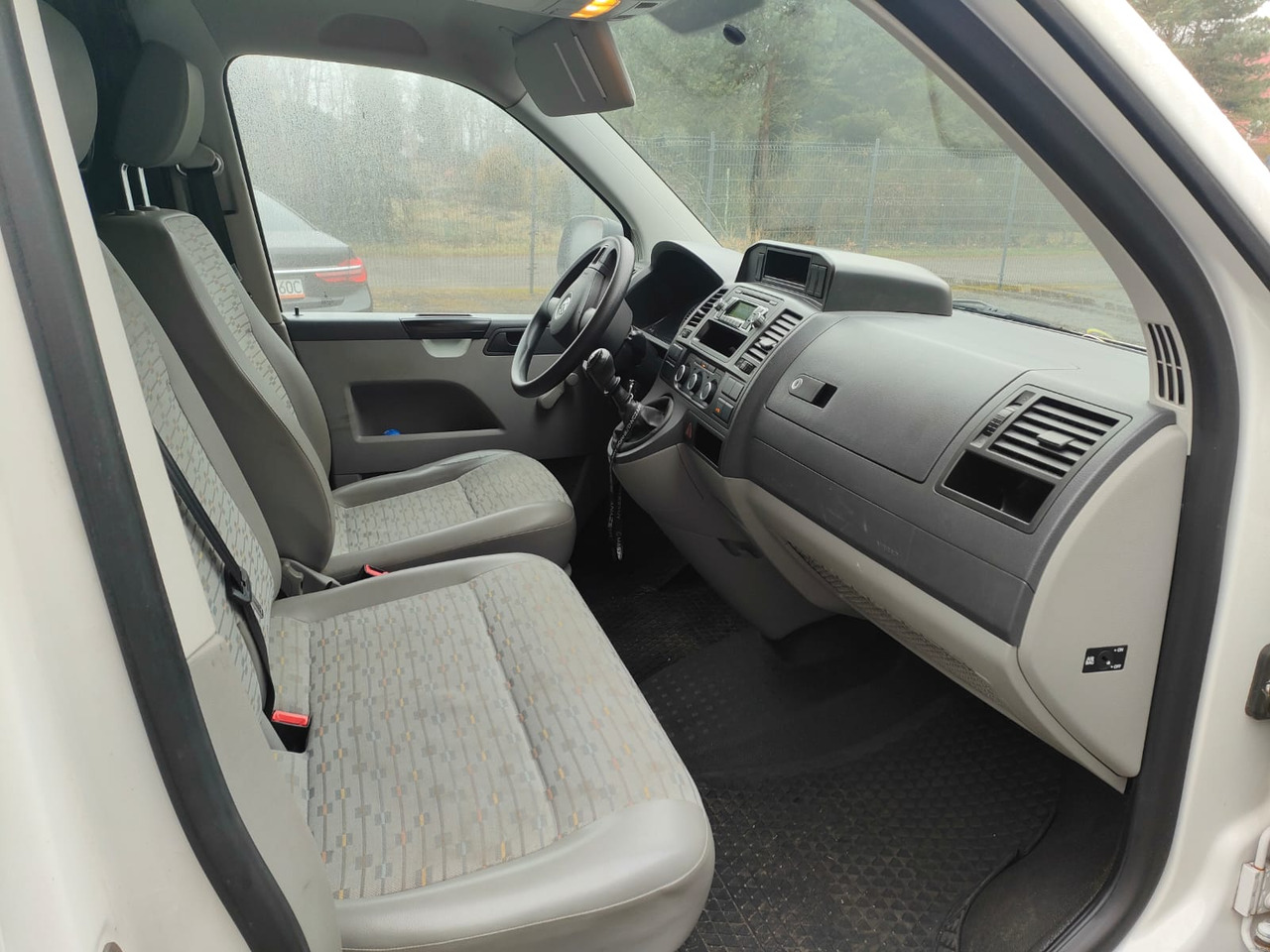 Volkswagen Transporter T 5.1 - 汽车:图4 Volkswagen Transporter T 5.1 - 汽车:图4
