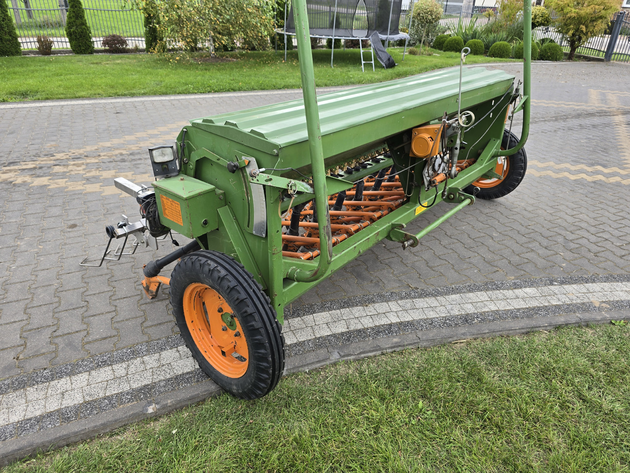 Amazone D8/30 SPECIAL - 播种设备:图5 Amazone D8/30 SPECIAL - 播种设备:图5