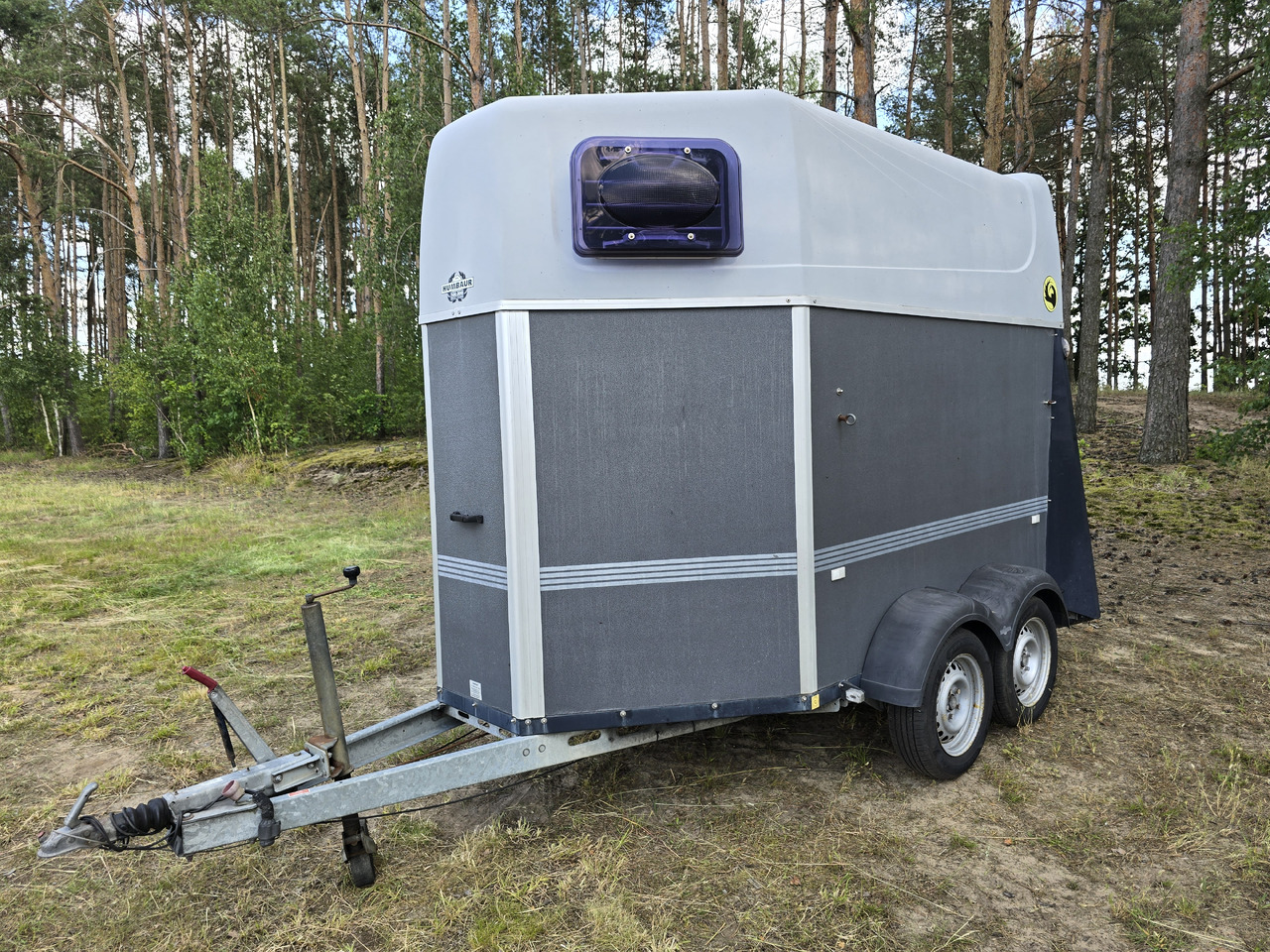 Humbaur HP2006 2ES - 牲畜运输拖车:图3 Humbaur HP2006 2ES - 牲畜运输拖车:图3