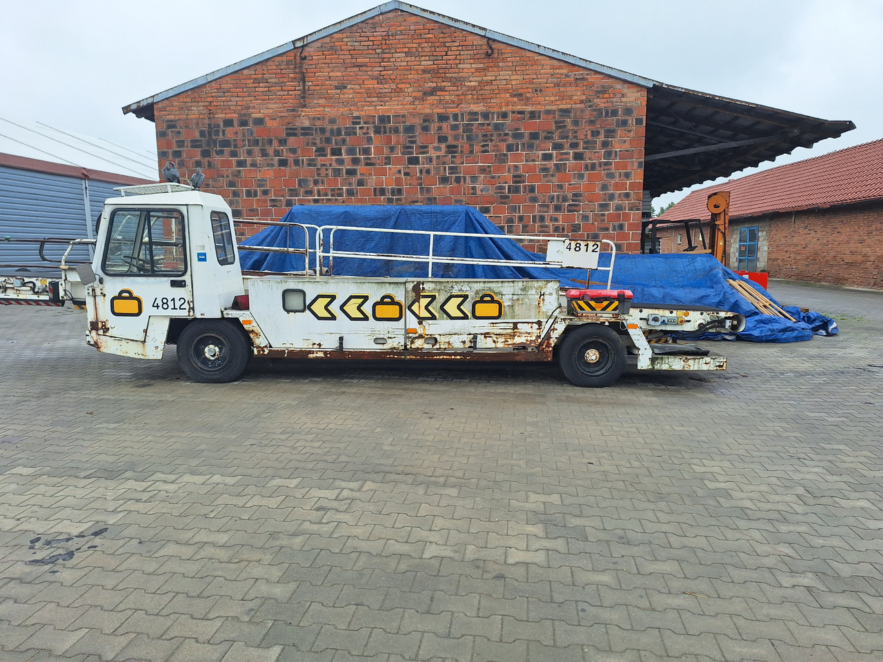 Inna MEF9 - 行李传送车:图1 Inna MEF9 - 行李传送车:图1