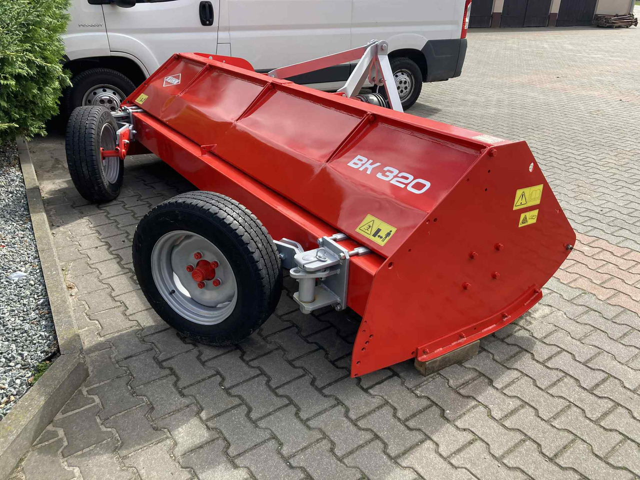 Kuhn BK320 - 割草机:图2 Kuhn BK320 - 割草机:图2