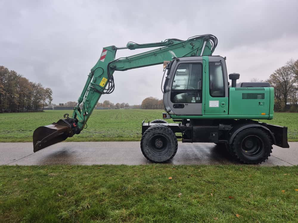 轮式挖掘机 HITACHI ZX 130 W：图8