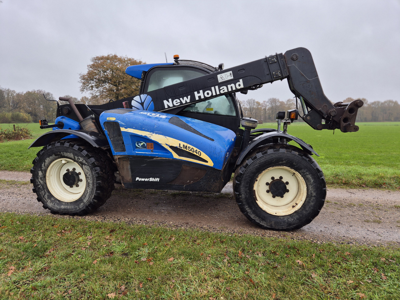 NEW HOLLAND LM 5040 - 建筑机械:图2 NEW HOLLAND LM 5040 - 建筑机械:图2