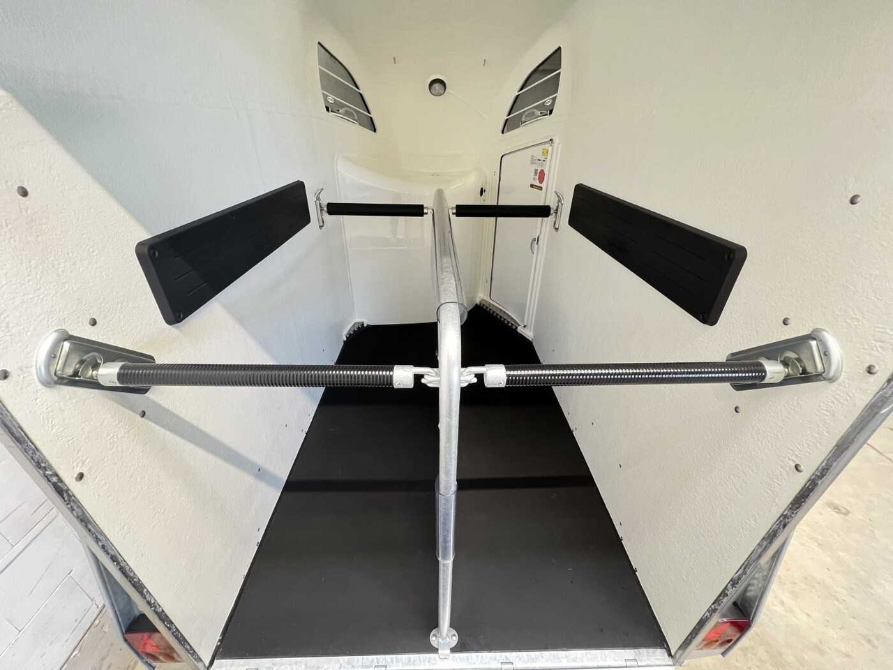 BOECKMANN Comfort Neu Pferdeanhänger - 马拖车:图5 BOECKMANN Comfort Neu Pferdeanhänger - 马拖车:图5