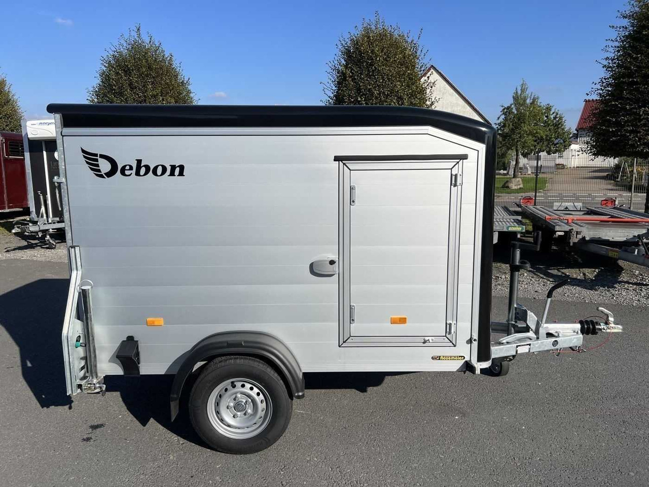 CHEVAL LIBERTE DEBON C255 Seitentür Kofferanhänger - 封闭厢式拖车:图2 CHEVAL LIBERTE DEBON C255 Seitentür Kofferanhänger - 封闭厢式拖车:图2