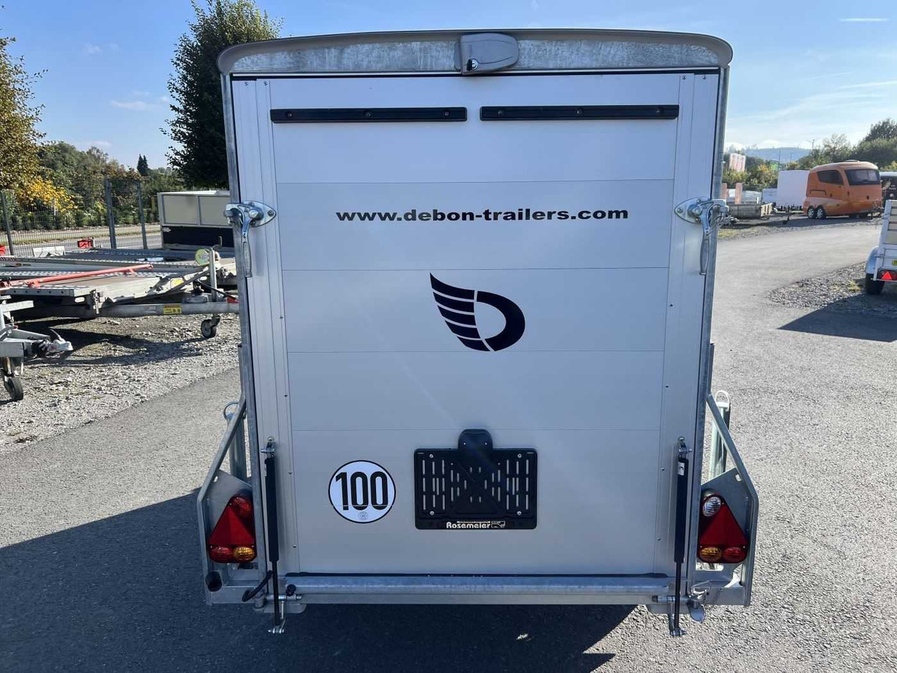 CHEVAL LIBERTE DEBON C255 Seitentür Kofferanhänger - 封闭厢式拖车:图4 CHEVAL LIBERTE DEBON C255 Seitentür Kofferanhänger - 封闭厢式拖车:图4