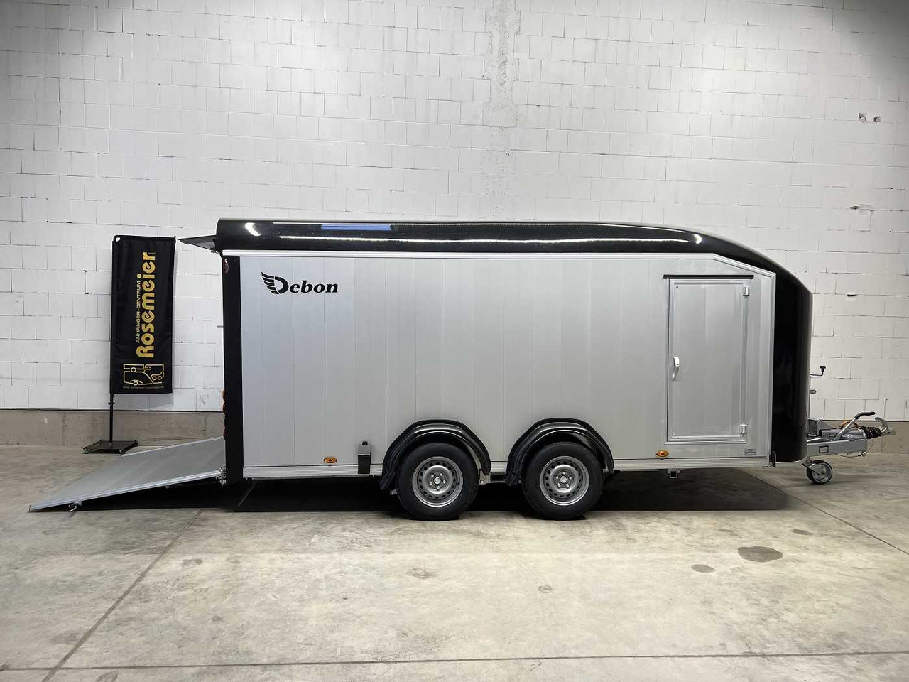 CHEVAL LIBERTE DEBON C900 Roadster Kofferanhänger - 封闭厢式拖车:图1 CHEVAL LIBERTE DEBON C900 Roadster Kofferanhänger - 封闭厢式拖车:图1