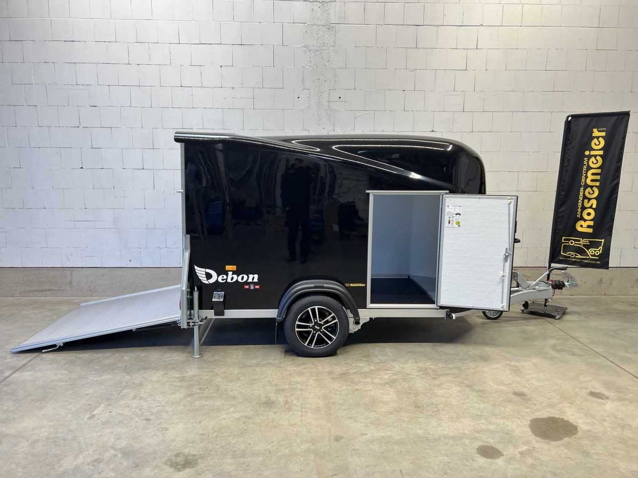 CHEVAL LIBERTE DEBON Cargo 1300.02+Tür Alu-Felgen Kofferanhänger - 封闭厢式拖车:图1 CHEVAL LIBERTE DEBON Cargo 1300.02+Tür Alu-Felgen Kofferanhänger - 封闭厢式拖车:图1