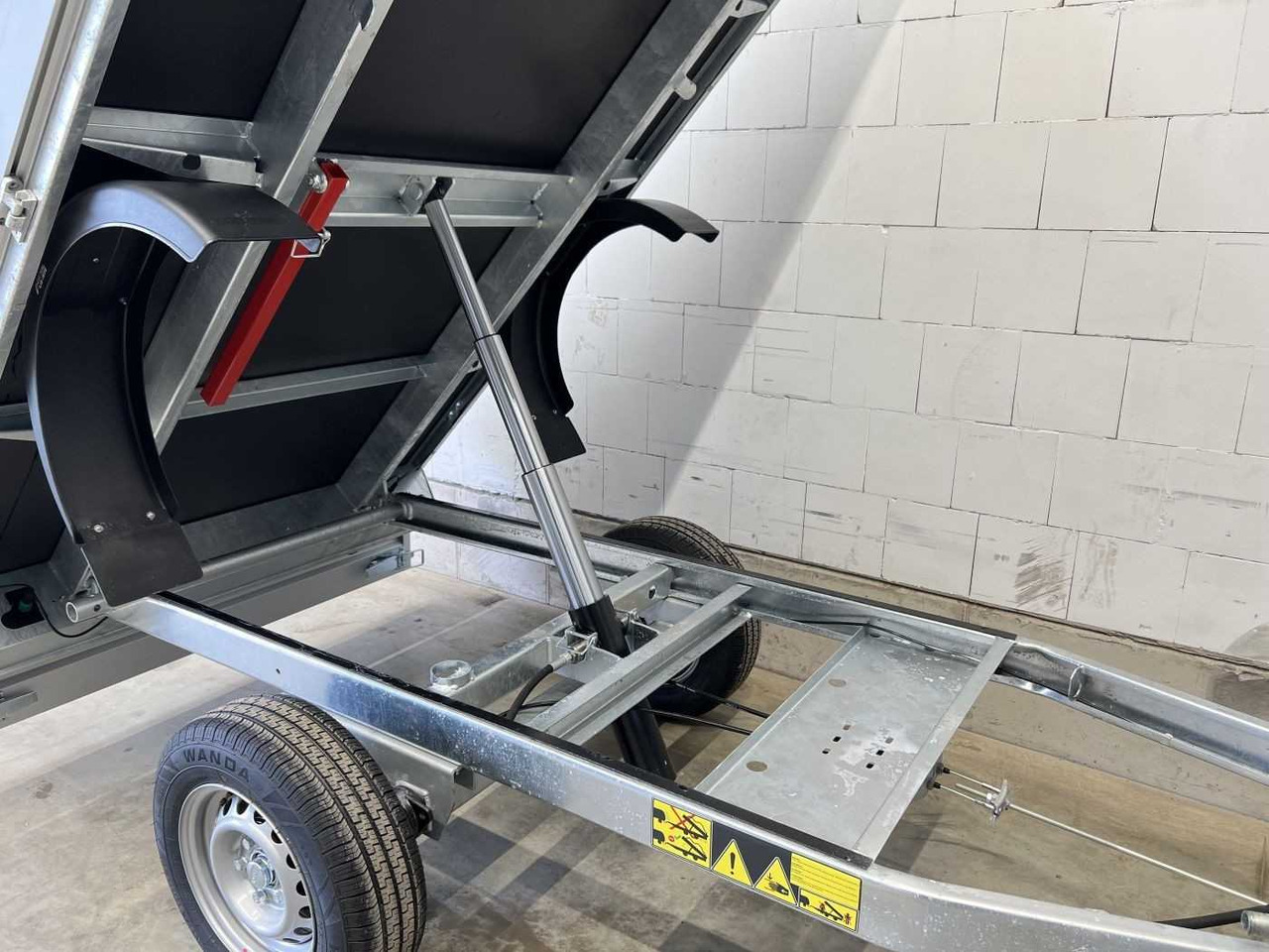 CHEVAL LIBERTE DEBON PW0E Eco 1500 Rückwärtskipper - 翻斗拖车:图3 CHEVAL LIBERTE DEBON PW0E Eco 1500 Rückwärtskipper - 翻斗拖车:图3