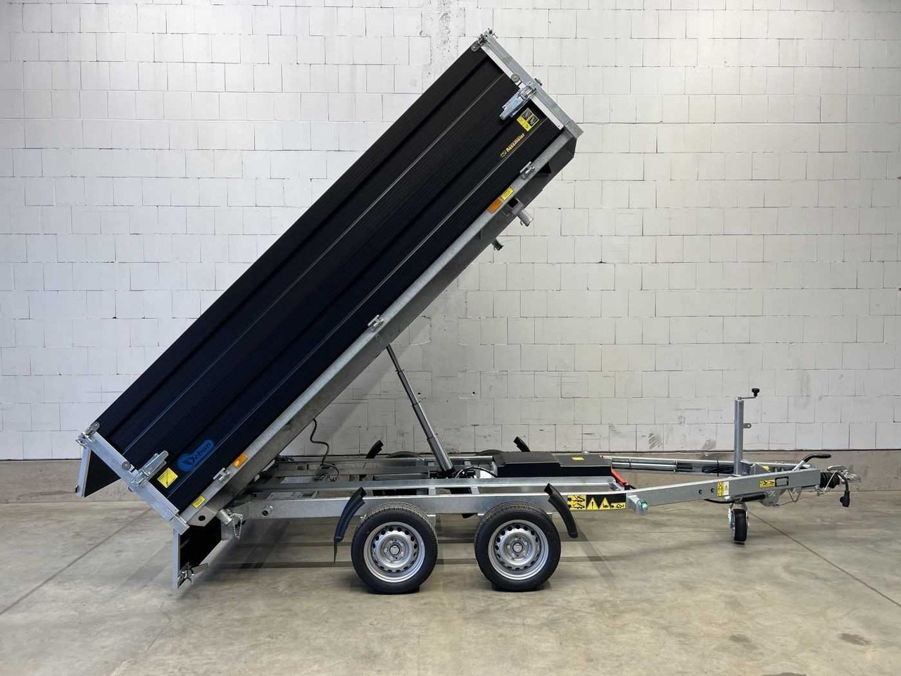 CHEVAL LIBERTE DEBON PW3.3E Black BWEH Dreiseitenkipper - 翻斗拖车:图1 CHEVAL LIBERTE DEBON PW3.3E Black BWEH Dreiseitenkipper - 翻斗拖车:图1
