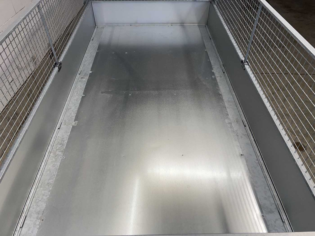 CHEVAL LIBERTE DEBON PW3.6E Gitter Dreiseitenkipper 租赁 CHEVAL LIBERTE DEBON PW3.6E Gitter Dreiseitenkipper:图9 CHEVAL LIBERTE DEBON PW3.6E Gitter Dreiseitenkipper 租赁 CHEVAL LIBERTE DEBON PW3.6E Gitter Dreiseitenkipper:图9