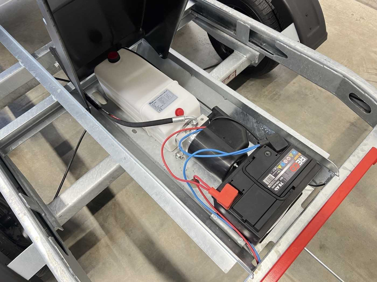 CHEVAL LIBERTE DEBON PW3.6E Gitter Dreiseitenkipper 租赁 CHEVAL LIBERTE DEBON PW3.6E Gitter Dreiseitenkipper:图8 CHEVAL LIBERTE DEBON PW3.6E Gitter Dreiseitenkipper 租赁 CHEVAL LIBERTE DEBON PW3.6E Gitter Dreiseitenkipper:图8