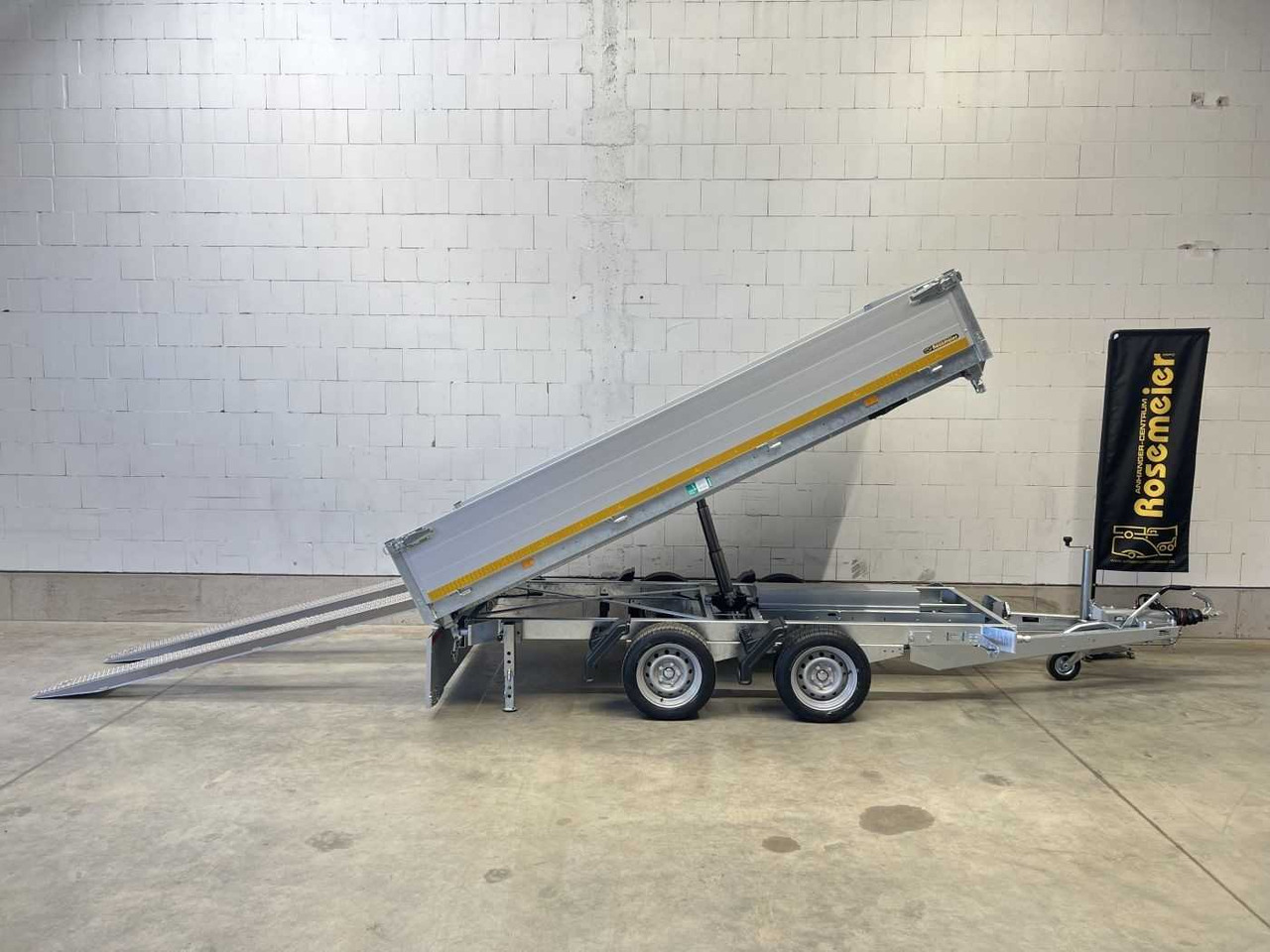 EDUARD 3318-4-3O4-3563-P Dreiseitenkipper - 翻斗拖车:图1 EDUARD 3318-4-3O4-3563-P Dreiseitenkipper - 翻斗拖车:图1