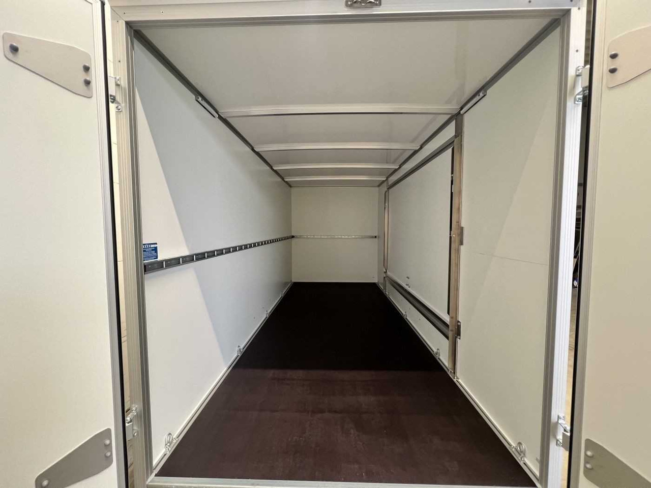 新的 自动售货拖车 UNSINN UKU 421719-26-14 VKL Verkaufsanhänger:图7 新的 自动售货拖车 UNSINN UKU 421719-26-14 VKL Verkaufsanhänger:图7